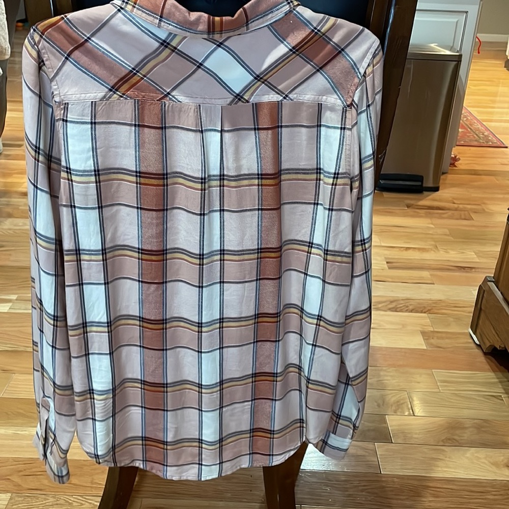 Universal Thread button down shirt - Picture 2 of 3